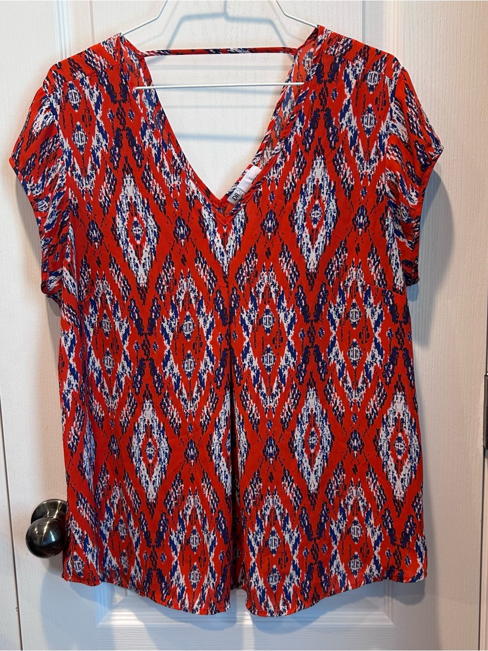 DR2 Women’s Red & Blue Abstract/Aztec Print Short Sleeve Blouse Size Large